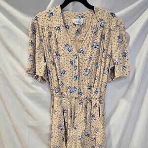 Vintage S.L. Petites Romper Size 12 Beige With Blue Flowers Pockets